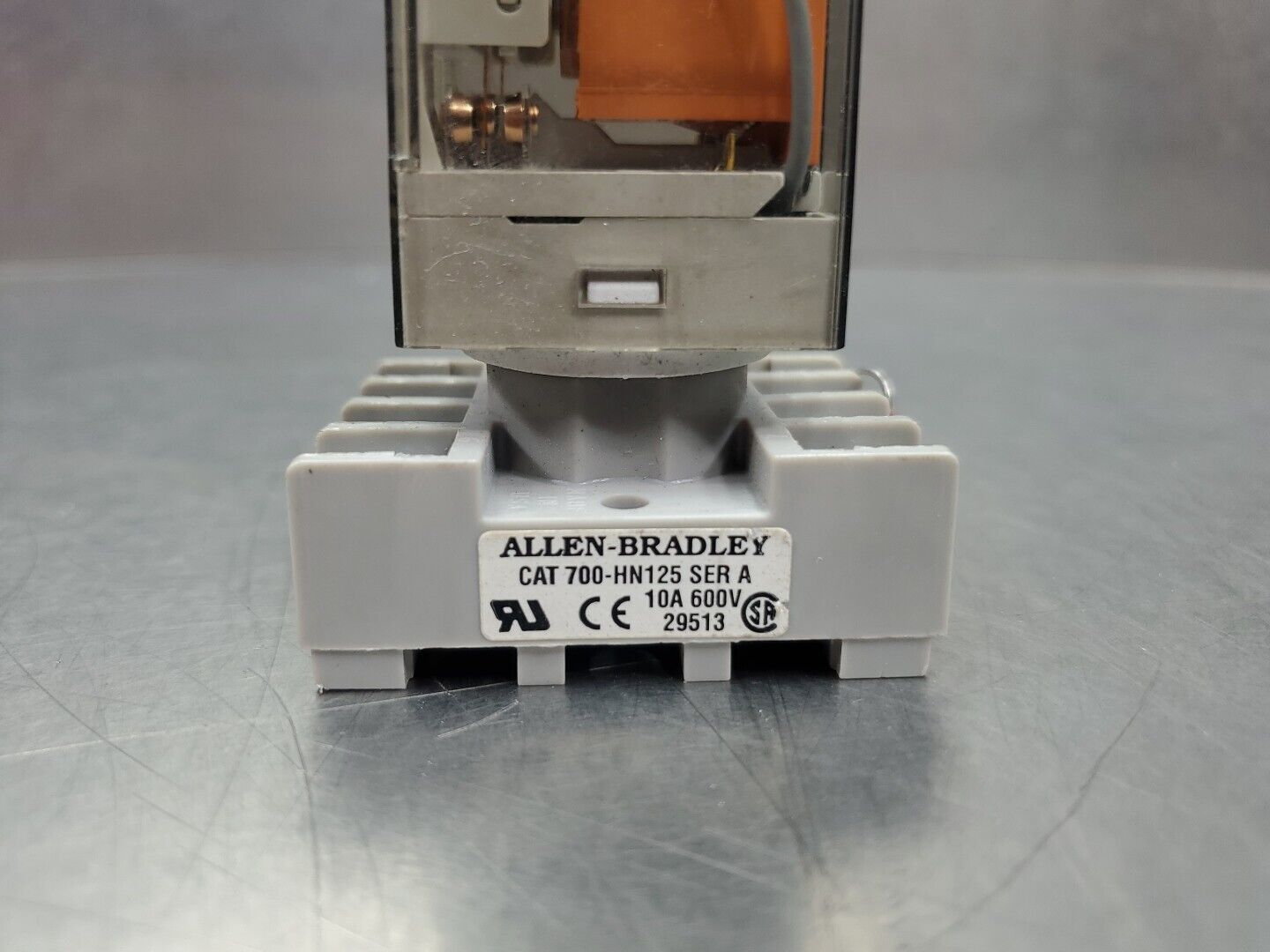 Allen-Bradley 700-HA32A1 Relay, w/700-HN125 AB Base.                       4E-34