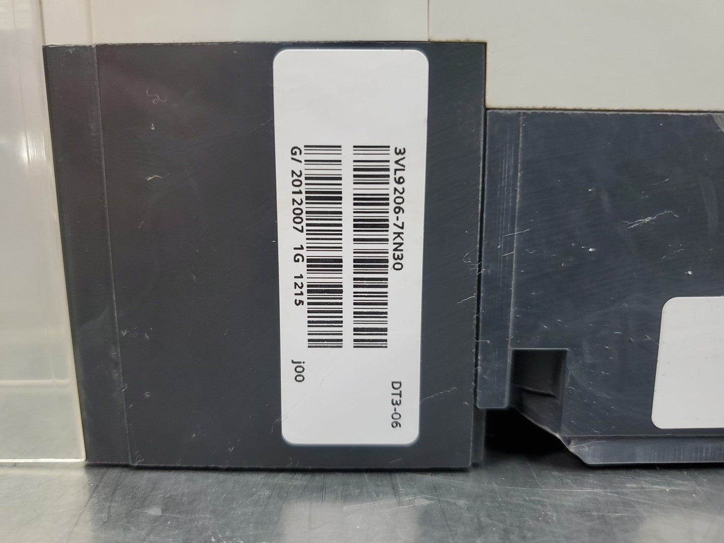 47085313