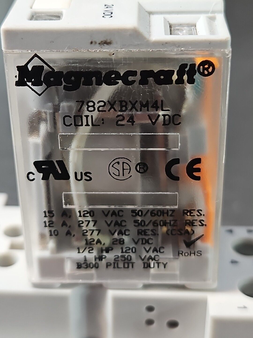 Schneider Electric Magnecraft 782XBXM4L Relay with 70-782D8-1 base   loc4E23