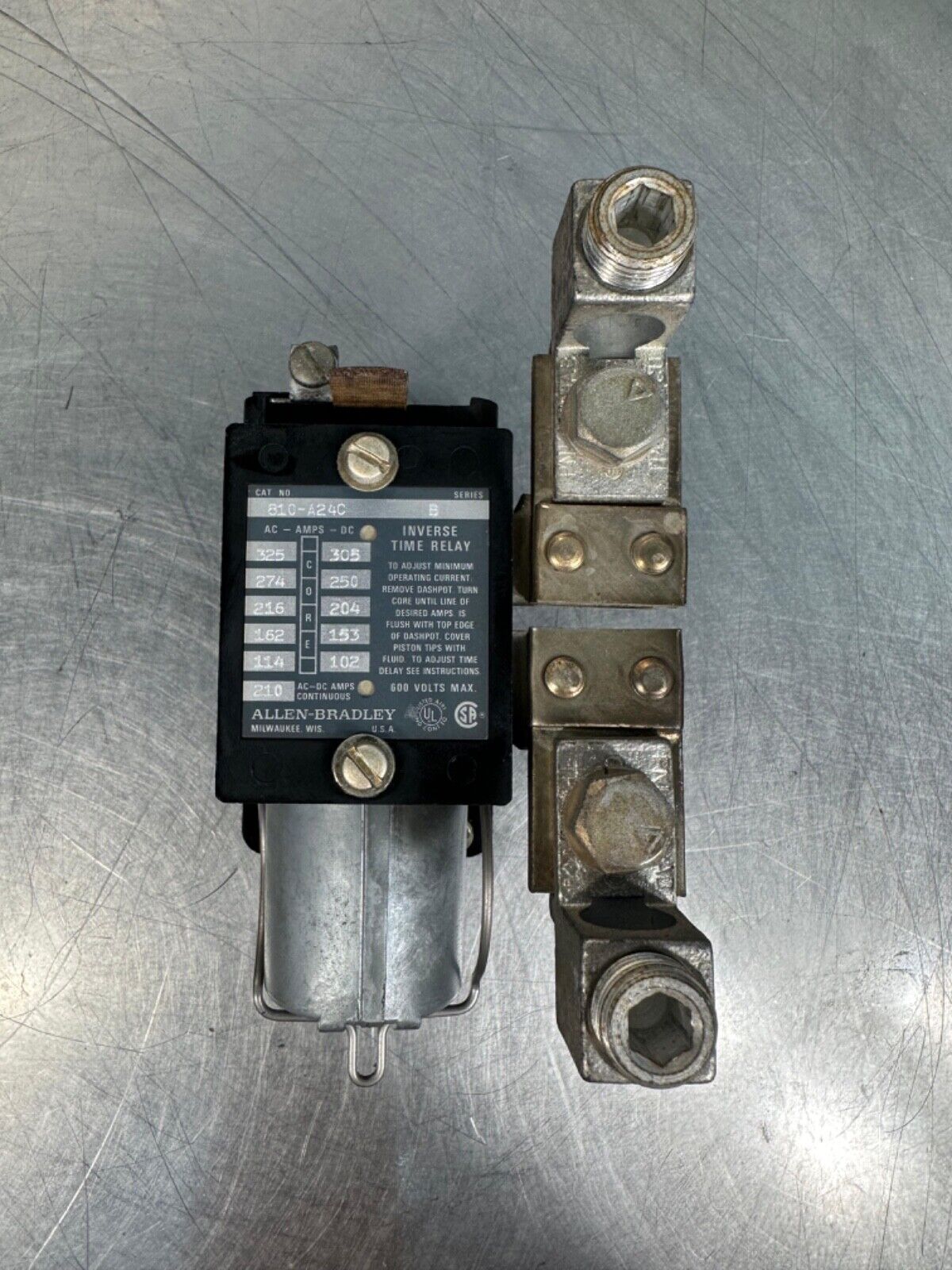 Allen Bradley 810-A24C Ser B / 810A24C Ser.B (5D-10)