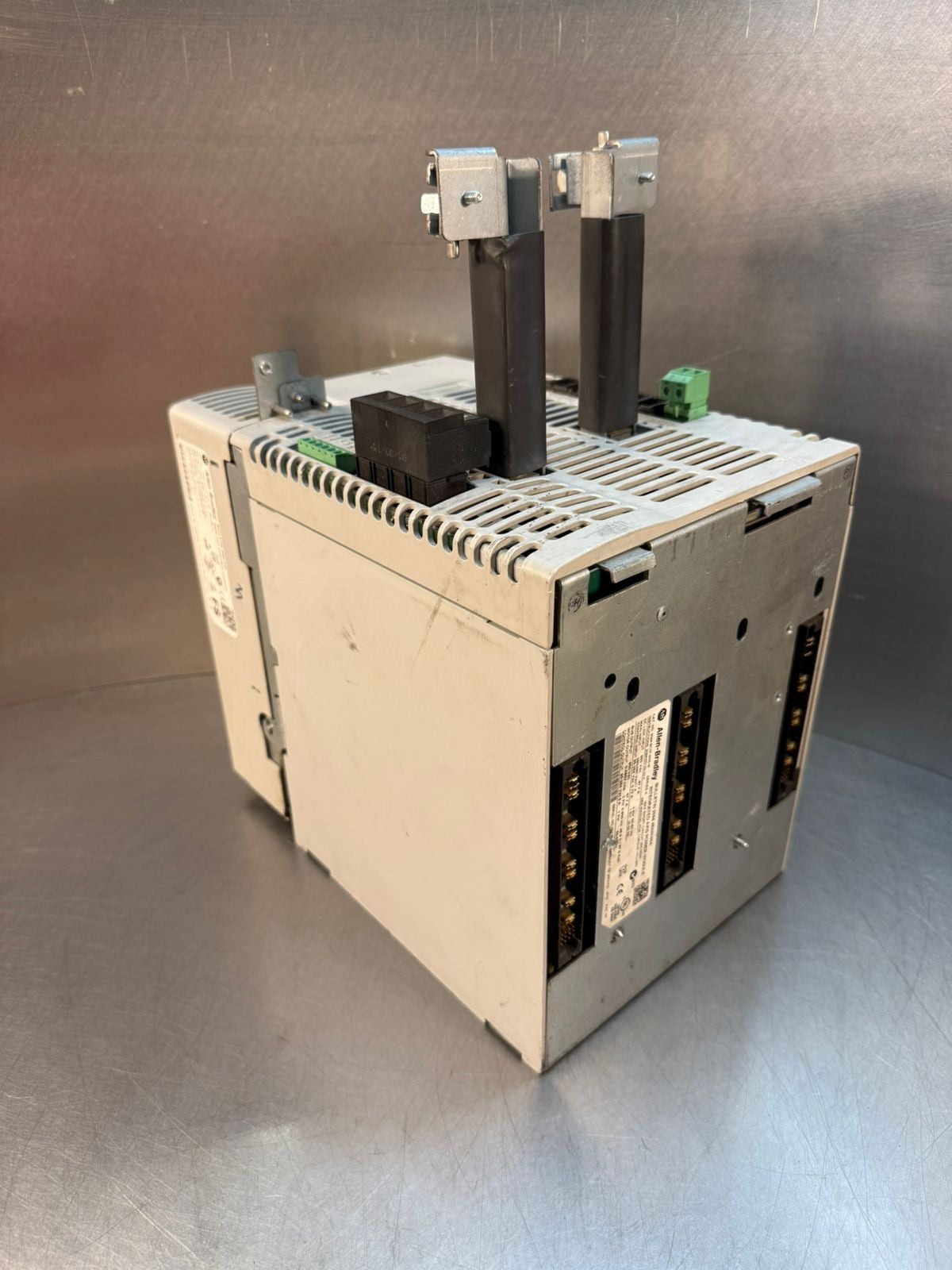 Allen-Bradley 2094-BC07-M05-M /A Bulletin 2094 45kw/49A (12.3.7)