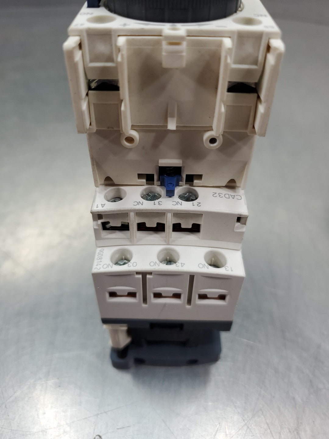 47085305