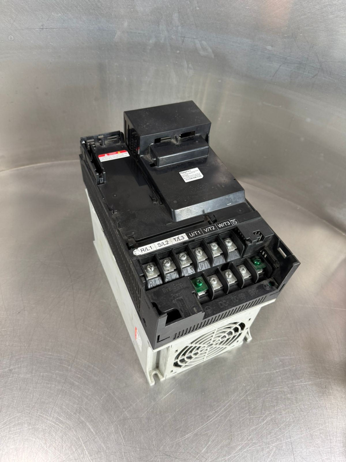 Allen-Bradley 25c-D037N114 /B 3Ph 380-480V 47.63Hz                 (2.5.3)