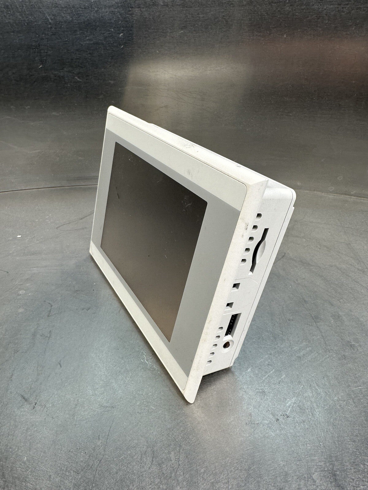 EATON CORPORATION XV-102-D4-57TVRG-10 / XV102D457TVRG10    (BIN-1.5.3)