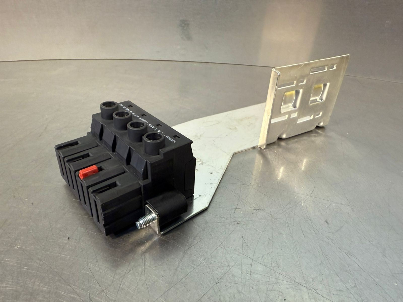 Gmc PN-224751 Ver 03 Instruments Mounting Bracket                  (2.3.5)