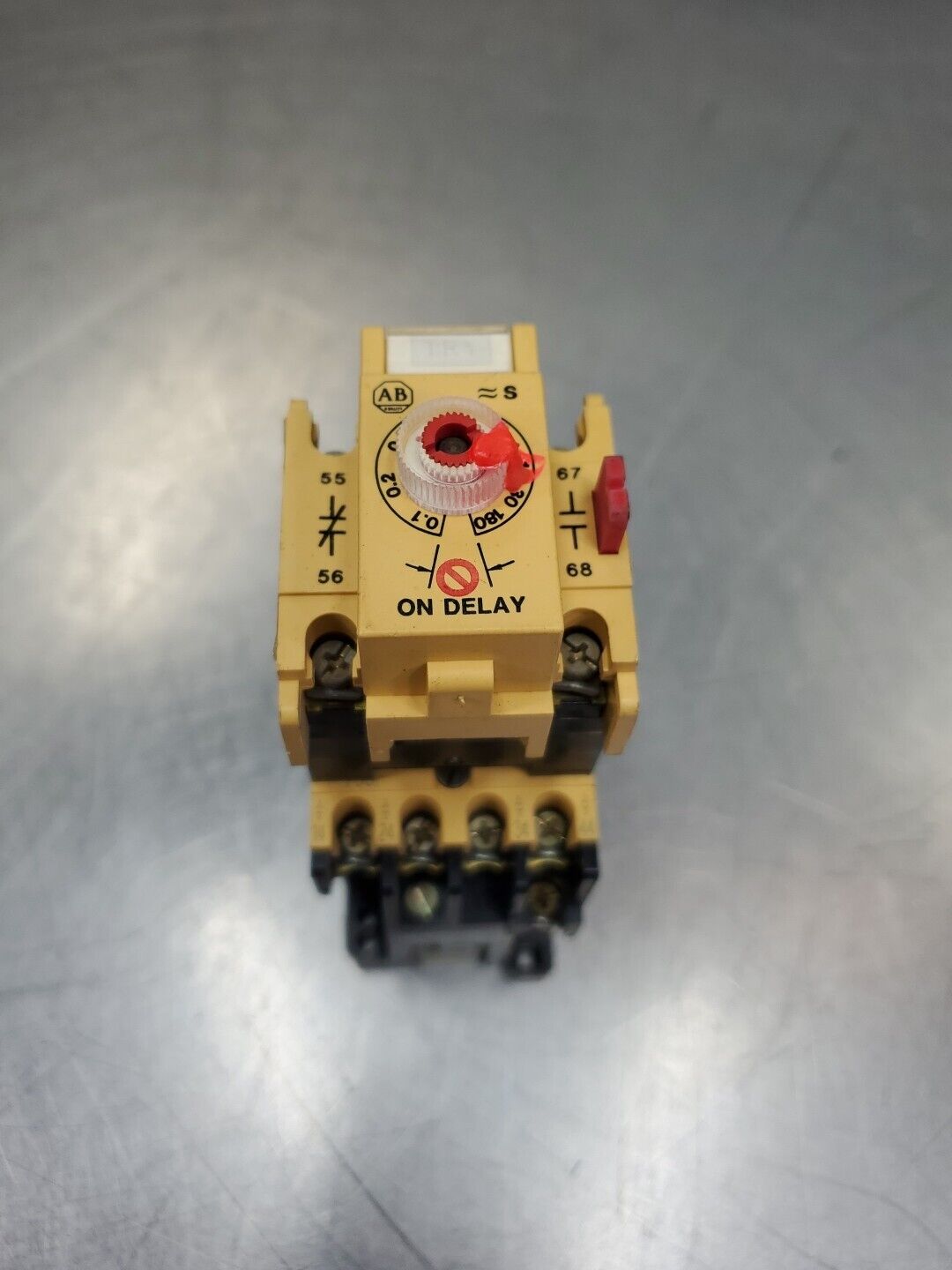 Allen Bradley 700-F400A1/B Contactor w/196-FTA/B Time Relay.               4D-32