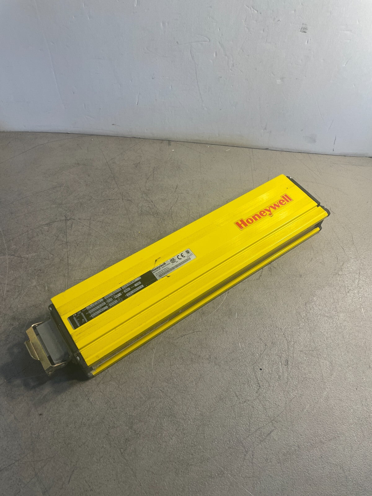 Honeywell SB FF-SB14E06K-S2  43" Length Safety Light Curtain Transmitter @1D