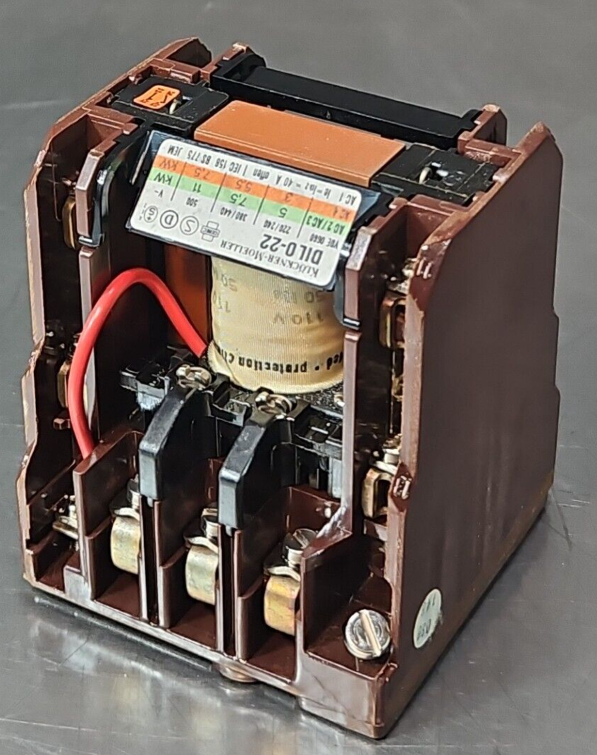 Klockner Moeller DILO-22 Universal Contactor                            (BIN424)