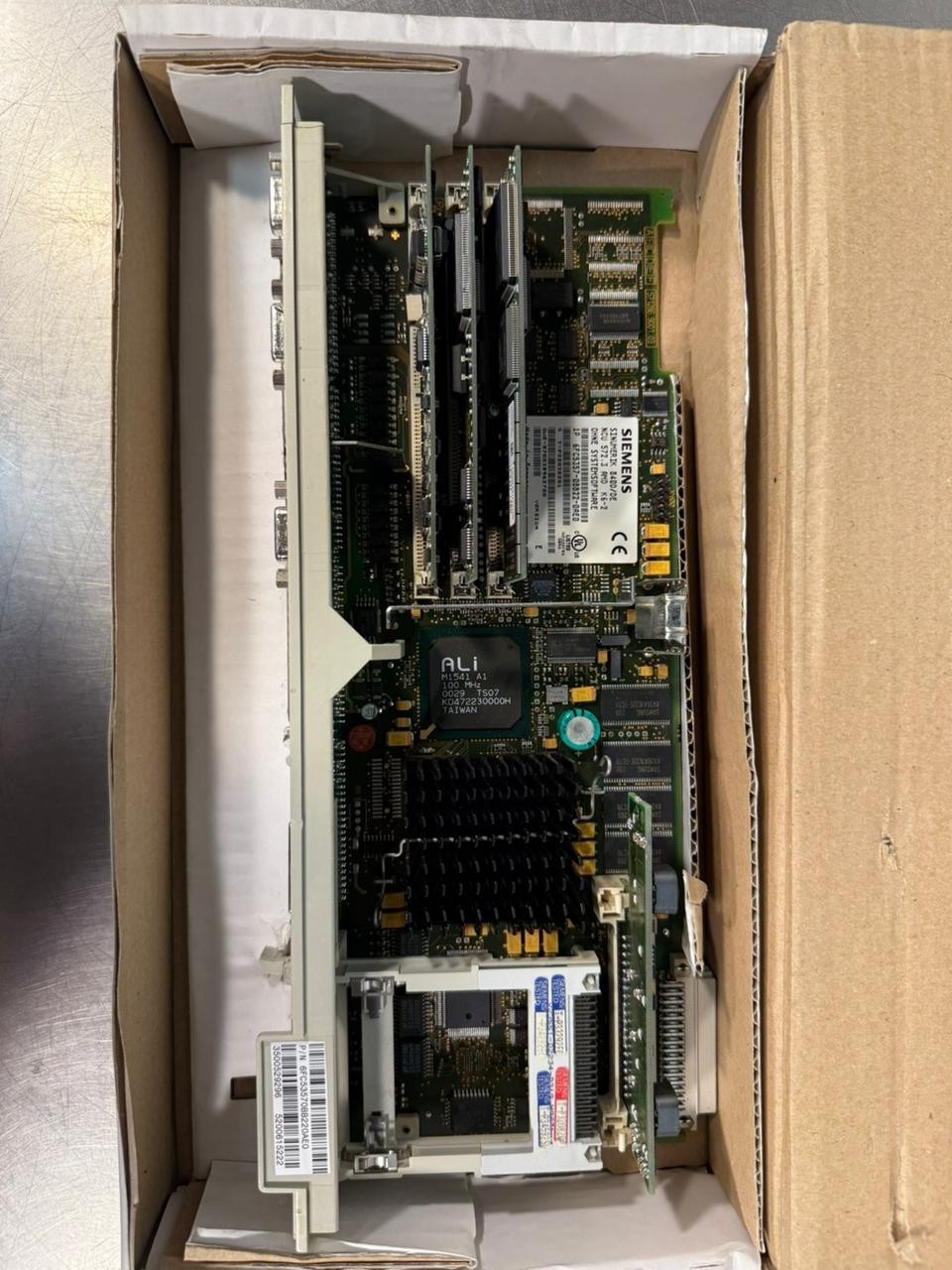 Siemens 6FC5357-0BB22-0AE0 Sinumerik 840D/DE Ver. E                (2.2.4)