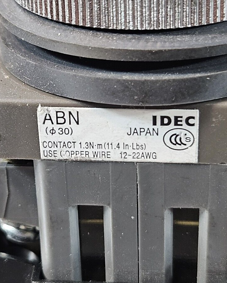 IDEC ABN Black Push Button                                              (BIN643)