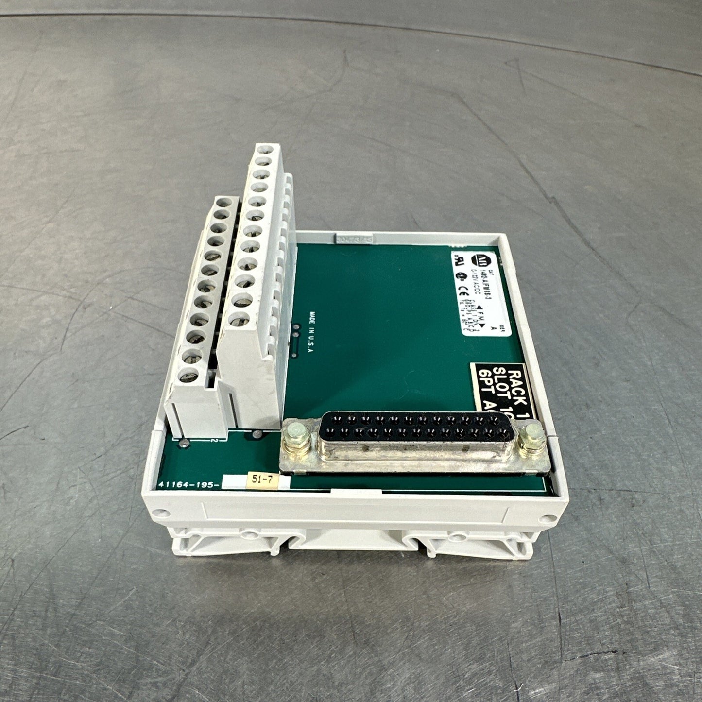 Allen Bradley 1492-AIFM6S-3 Series A Analog Interface Module, (BIN-1.5.5)