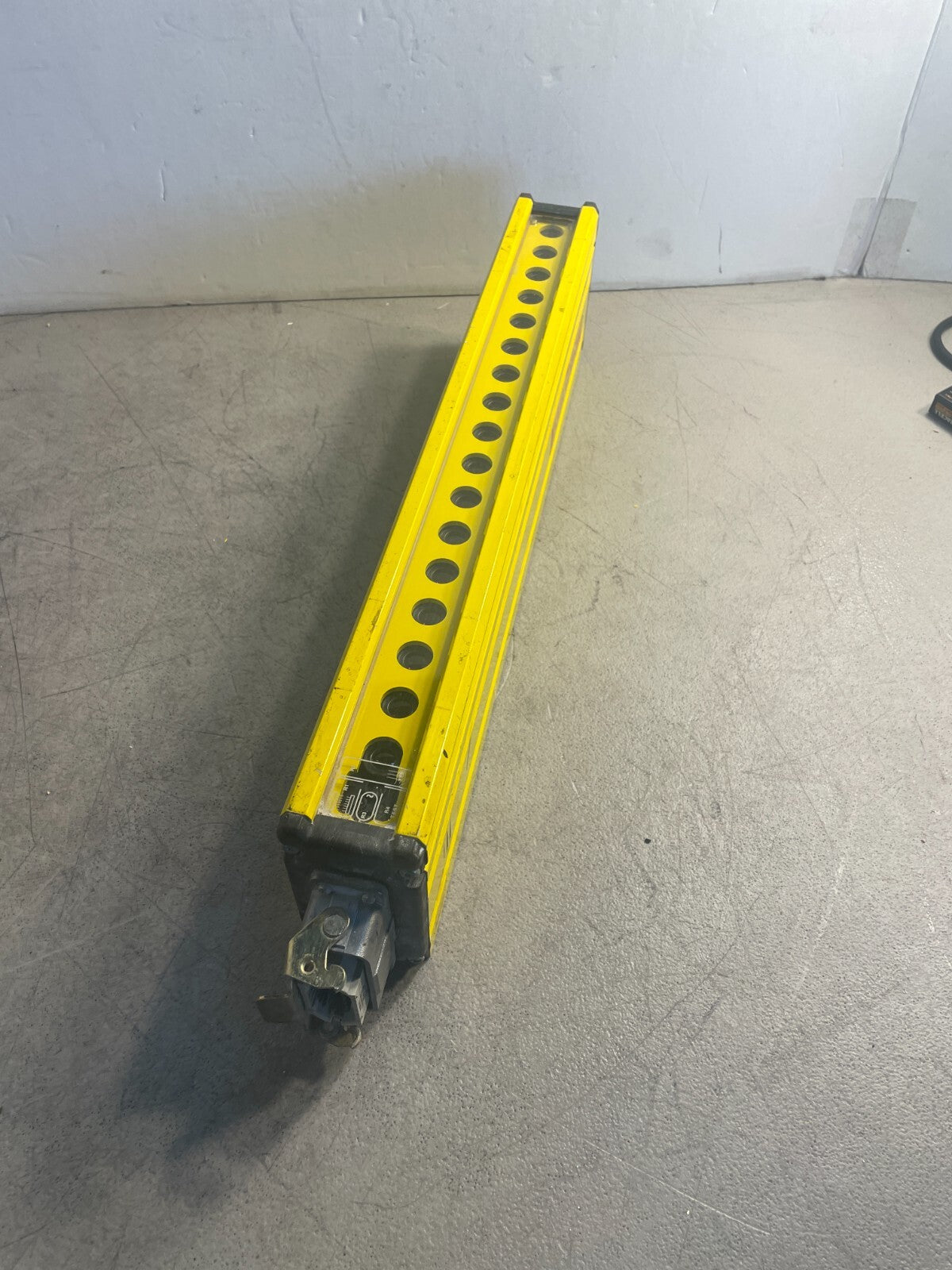 Honeywell SB FF-SB14E06K-S2  43" Length Safety Light Curtain Transmitter @1D