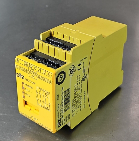 PILZ PN0Z X3P Safety relay 24VDC                                        (BIN351)