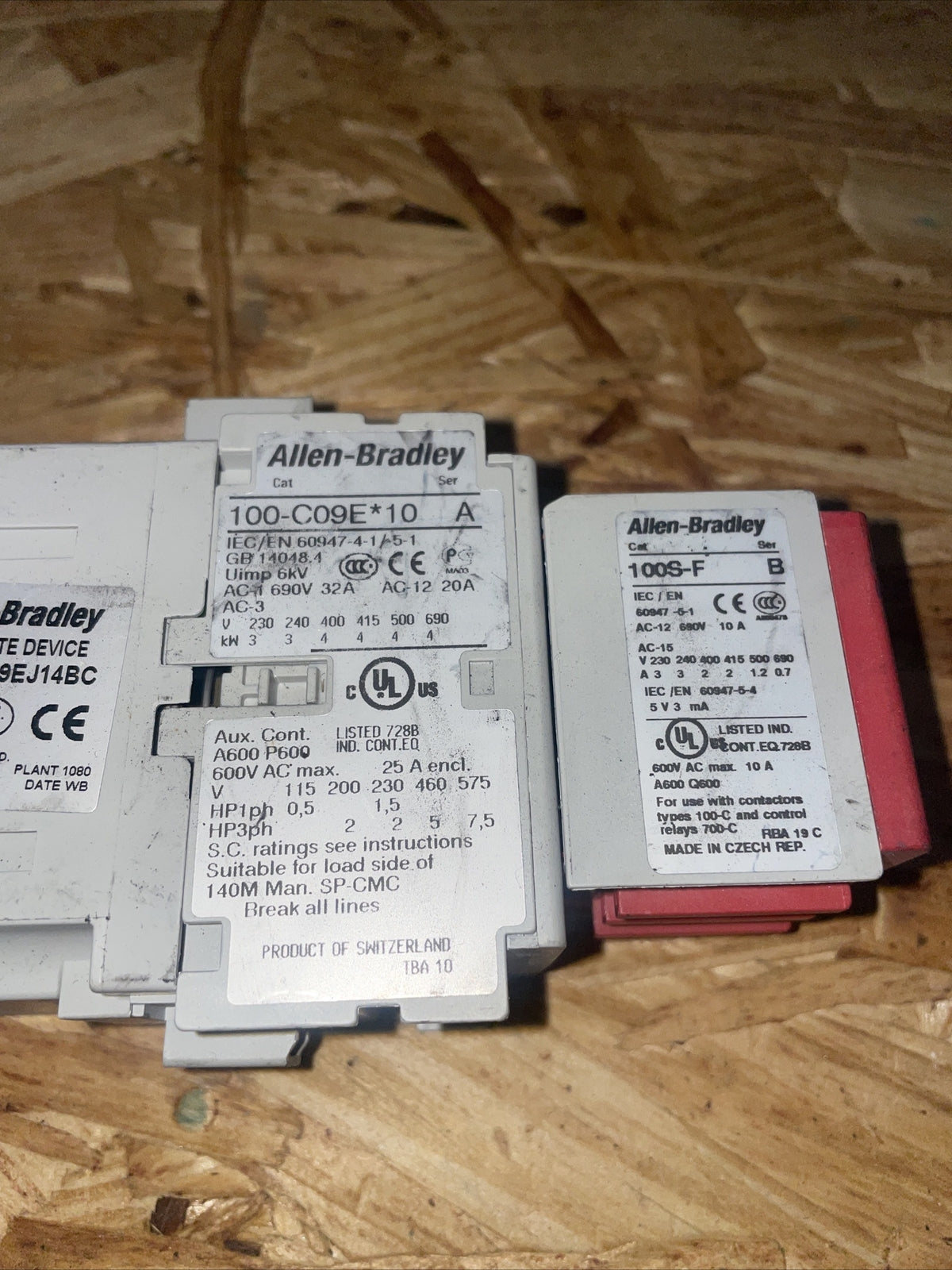 Allen-Bradley 100-C09E*10 Coil Control Relay Assembly Contactor Series A 690 V