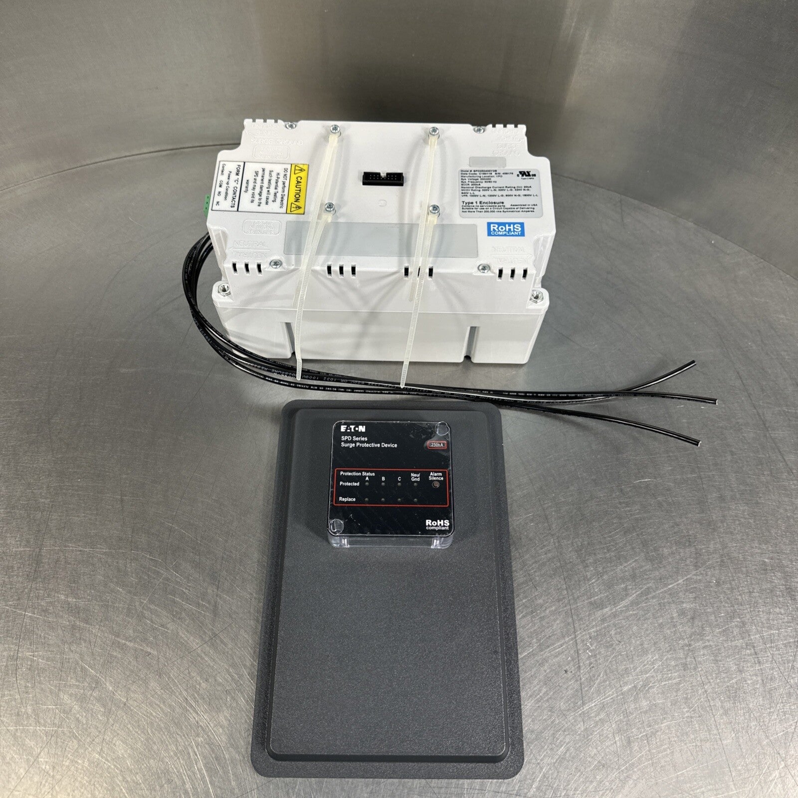 New Eaton SPD250400Y2B SPD Series Surge Protective Device  (BIN7.1.2-5)