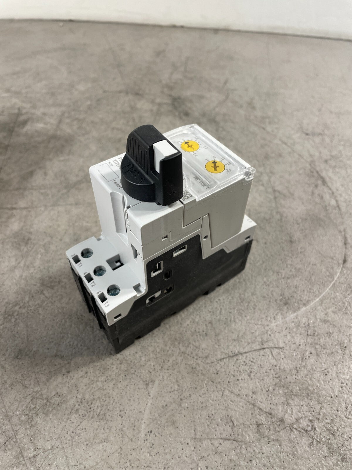 Eaton Moeller PKE-XTUA-4 White Cutler Hammer Trip Block Circuit Breaker  @3.3.5