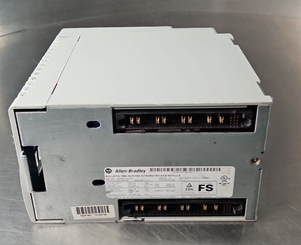 Allen Bradley 2094-AC09-M02-S Ser A Kinetix 6000 200/230V               (BIN134)