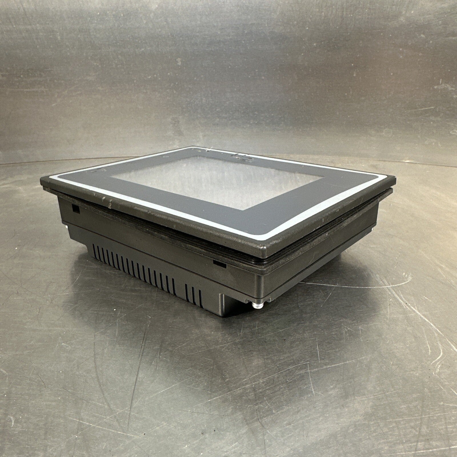 Eaton HMIVU06CUNB1 6'' Color HMI                         (BIN-1.1.1)