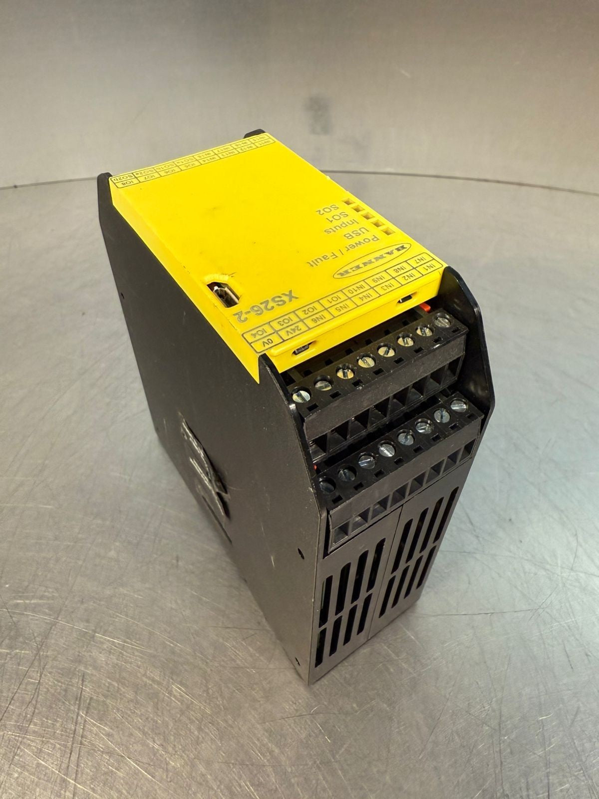 Banner Engineering XS26-2 Safety Controller Unit Base Control Mod  (6.2.2)
