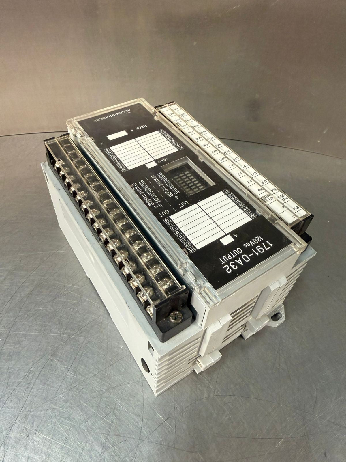Allen-Bradley 1791-0A32 /B  96118680 Rev. A01                      (1.5.4)