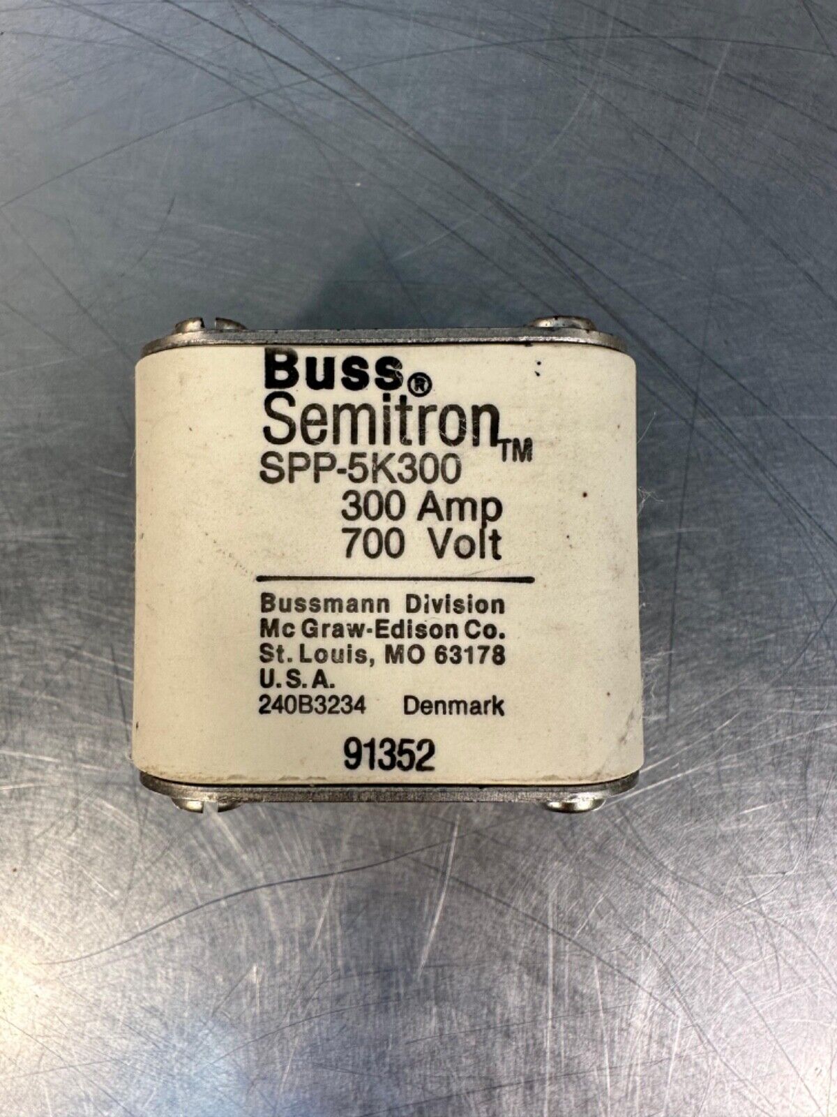 Bussmann Semitron Fuse SPP-5K300 300Amp 700V (4B-31)