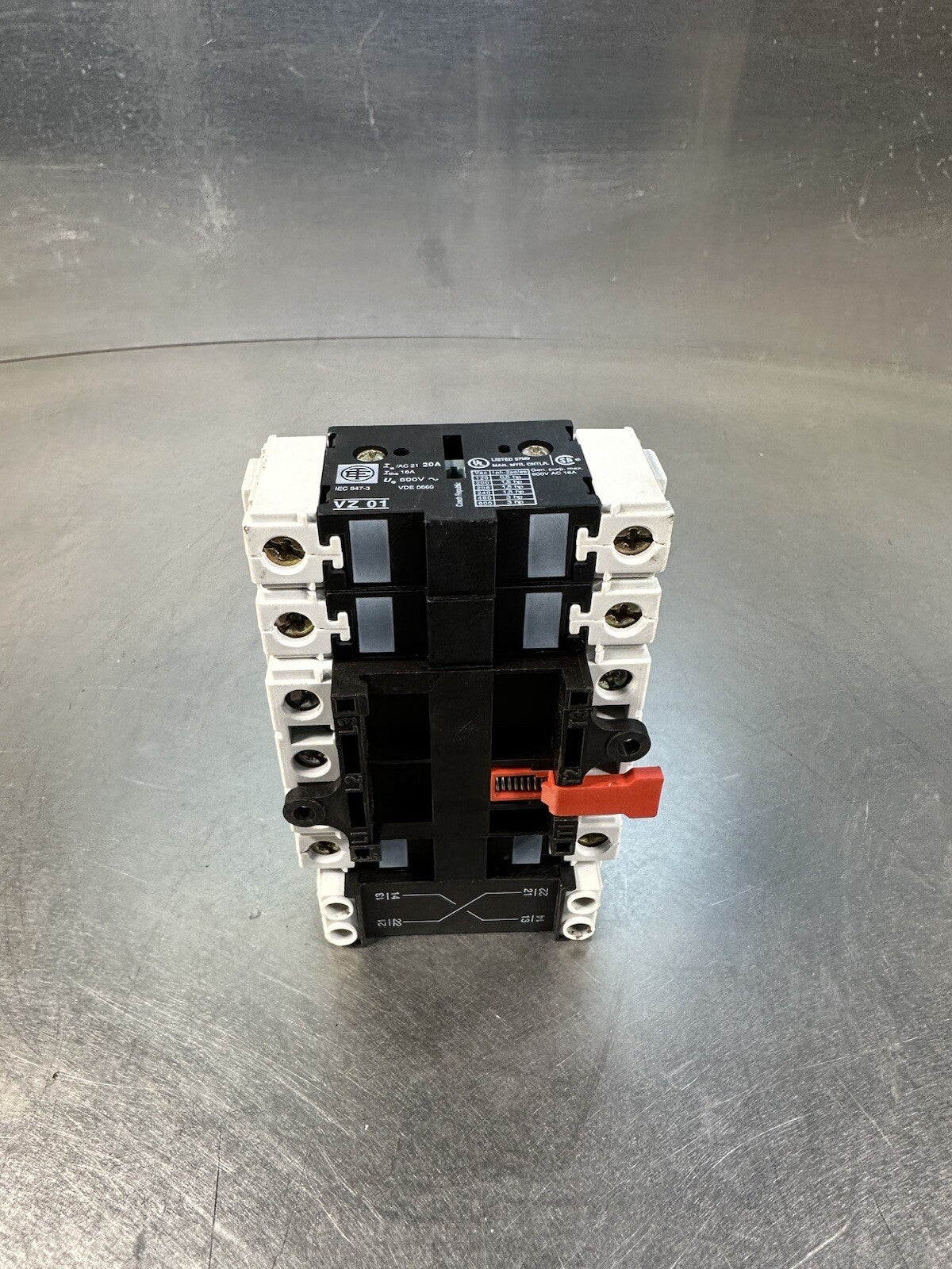 LOT OF SCHNEIDER ELECTRIC SWITCH LOADBREAK MODULE (BIN-1.5.1)