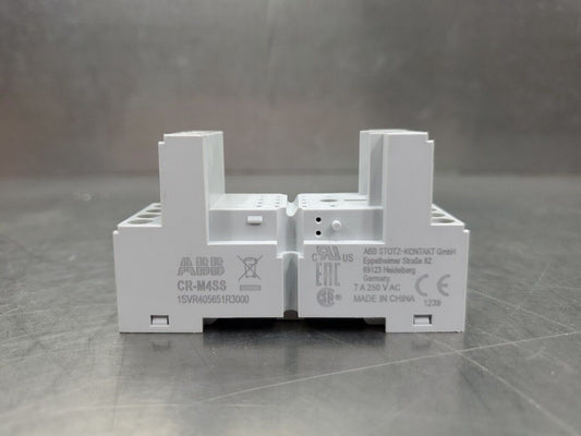ABB 1SVR405651R3000 (CR-M4SS) 250VAC 7A Relay Base.                        4E-32