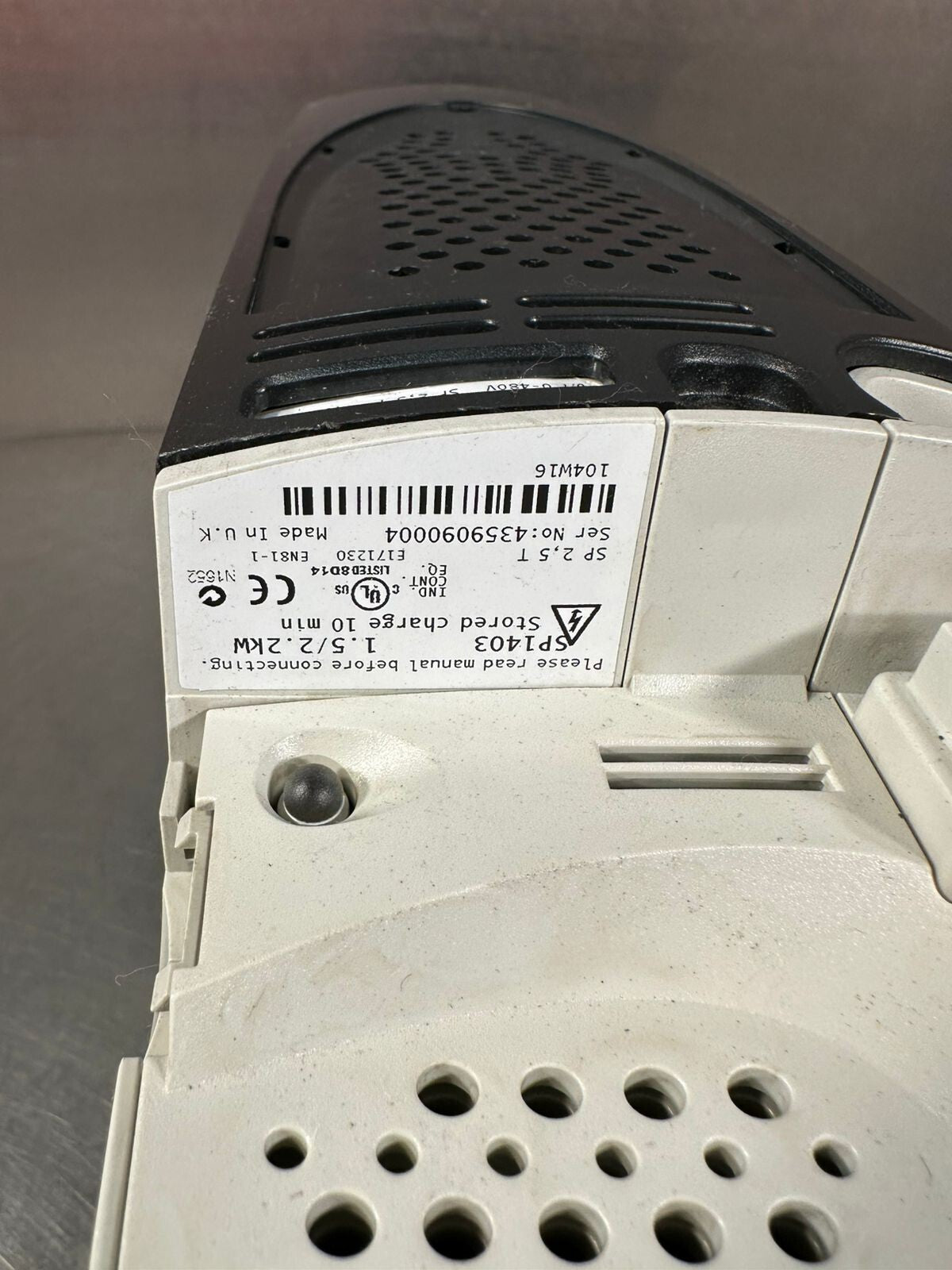 Unidrive Sp1403 1.5/2.2 Kw SP 2,5T En81-1                    (10.5.2)