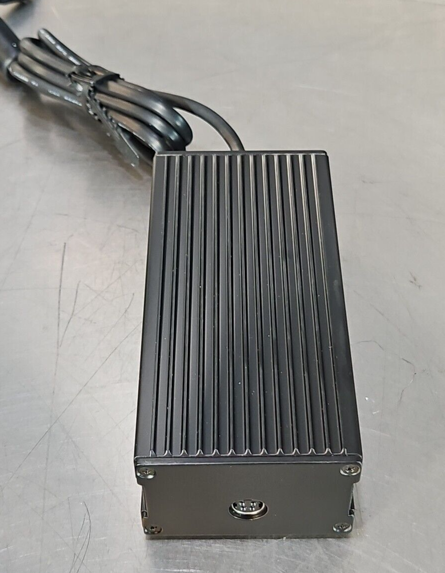 Car Adapter BSD-90C Input 12-32VDC 9.54A output 19VDC 4.74A             (BIN241)