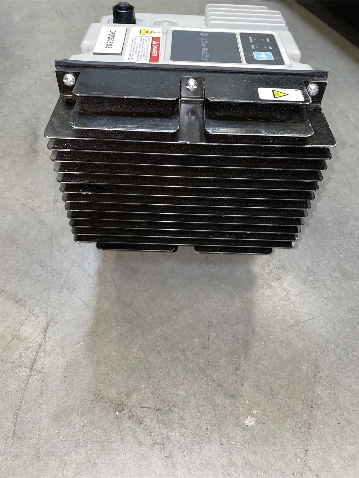 Allen Bradley 284E-FVD6P0Z-25-R—DBW + 280E-FN-25-R ArmorStart @1A