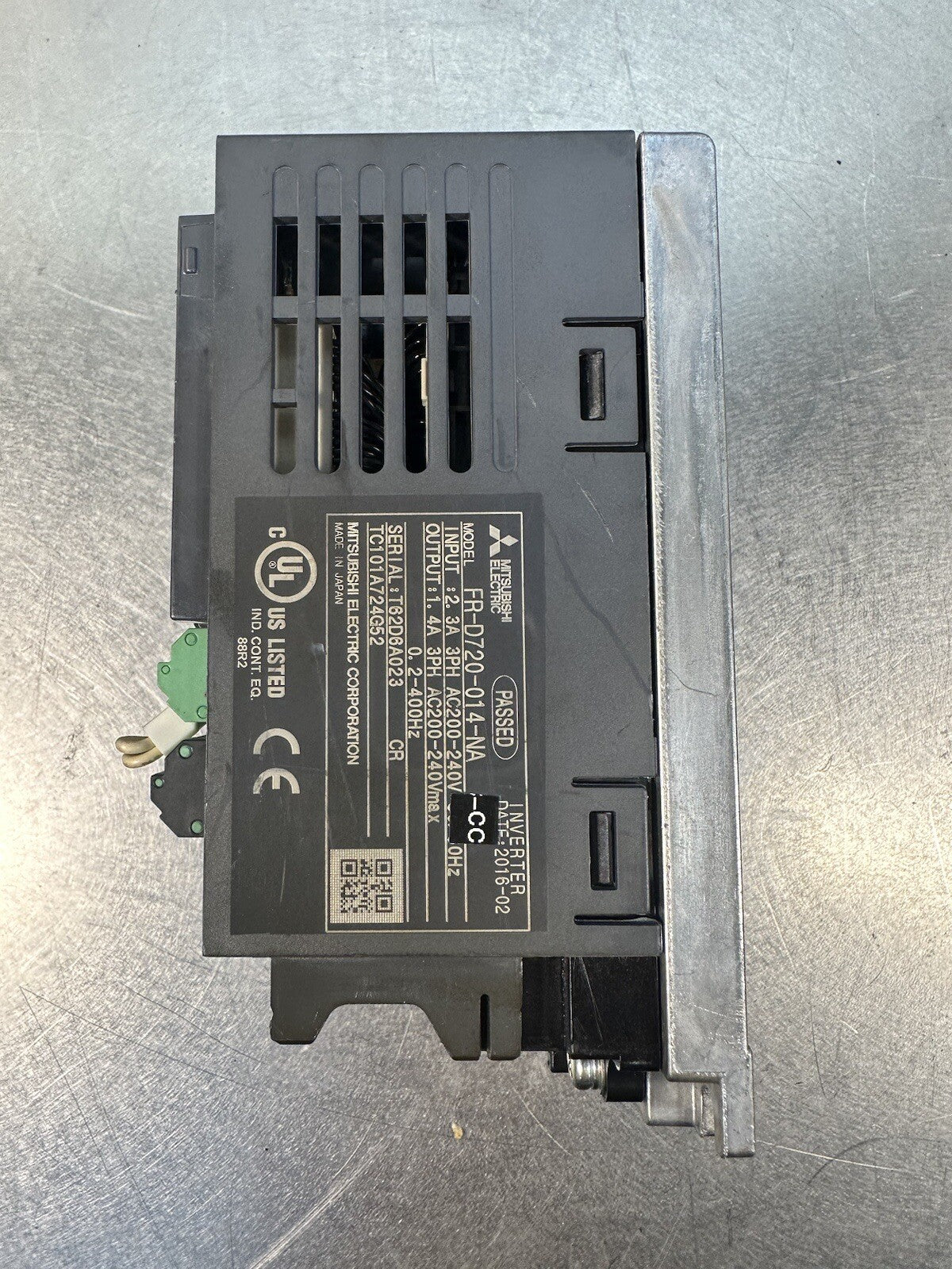 MITSUBISHI FR-D720-014-NA INVERTER 2.3A 3PH 200-240VAC 50/60HZ -(BIN-1.5.1)