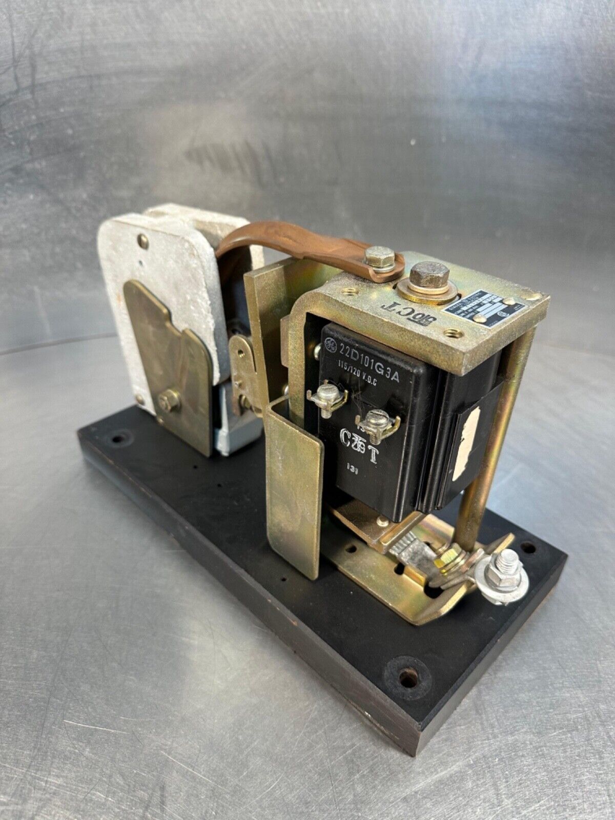 GE General Electric Y101A2  DC Contactor Relay 150 DC Amps 600V (4A-29)