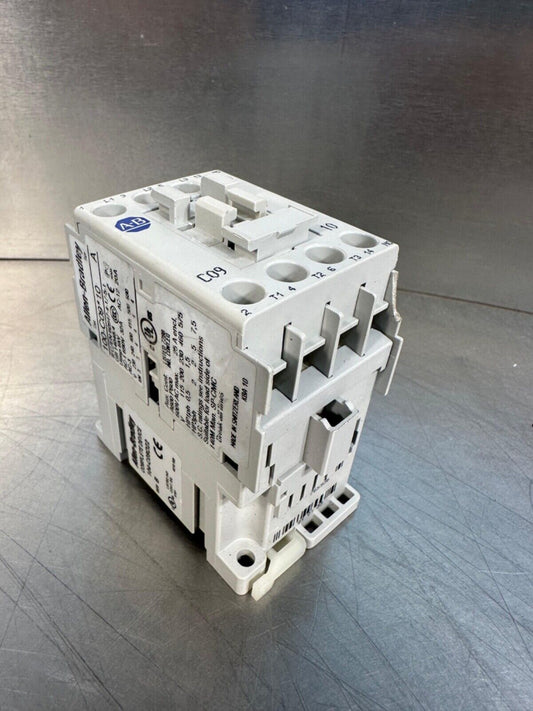 Allen Bradley 100-C09*10 Ser. A Contactor / with 104-C09D22 ser. B (4B-31)
