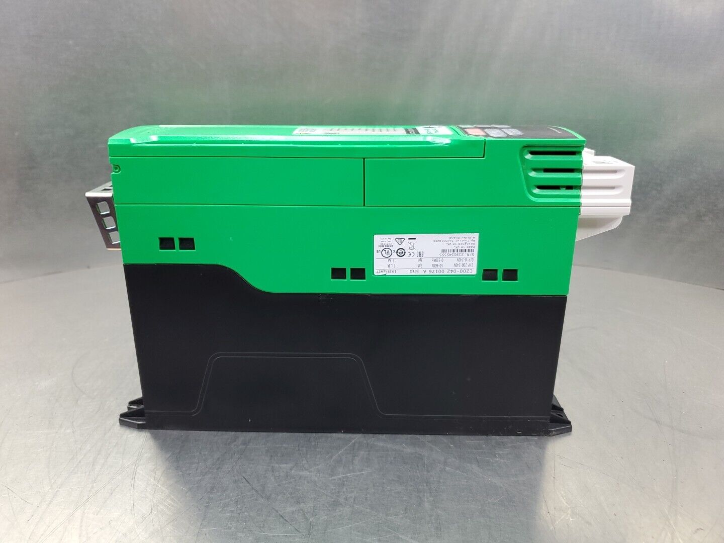 Control Techniques COMMANDER C200 C200-04200176A 5HP Drive.                   1Z