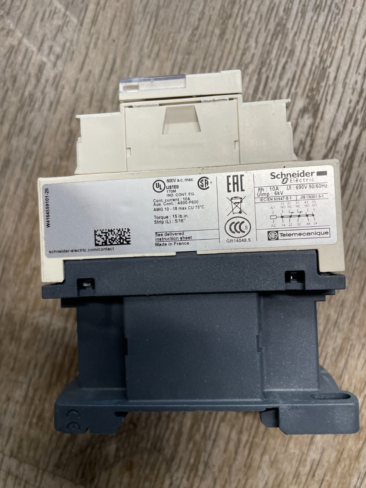 SCHNEIDER ELECTRIC CAD32, 10A, 600V, 24VDC Coil, Contactor @2C