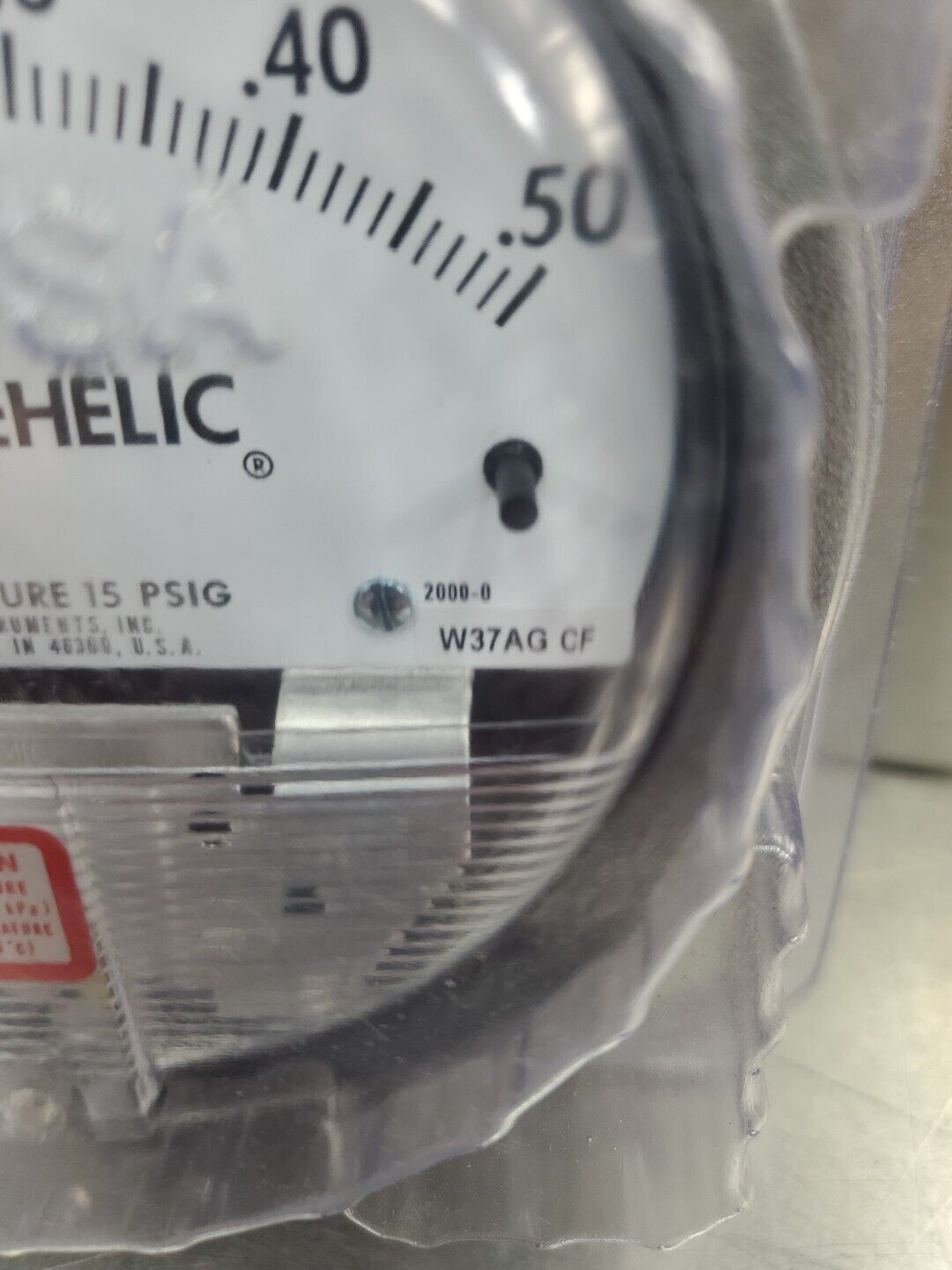 Dwyer Magnehelic W37AG CF Pressure Gauge, 0-.50 INCHES OF WATER.           6B-11