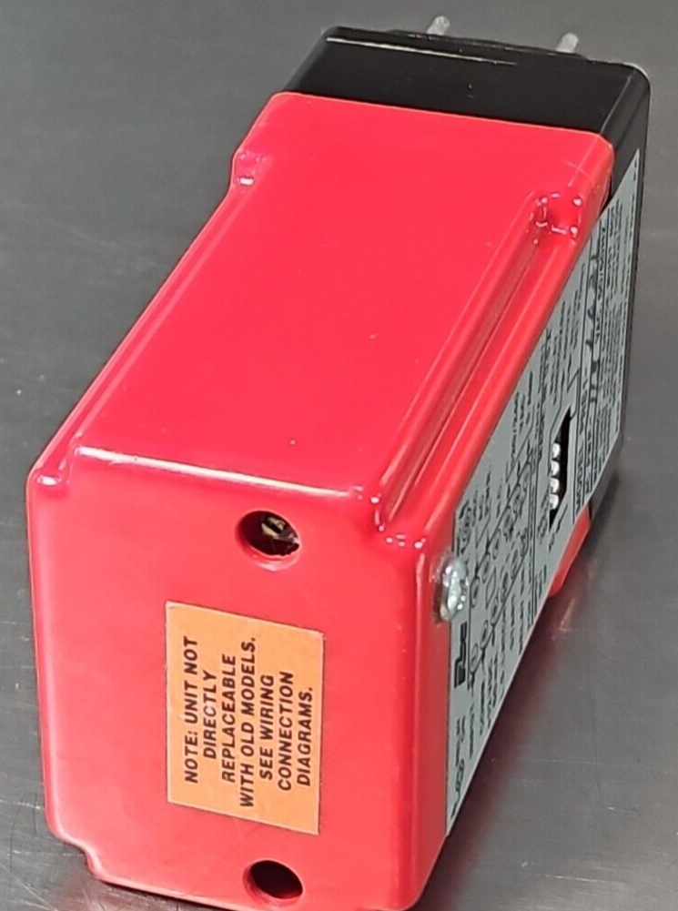 Red Lion Controls PRS1-1021 Plug-In Speed Switch                         loc4A13