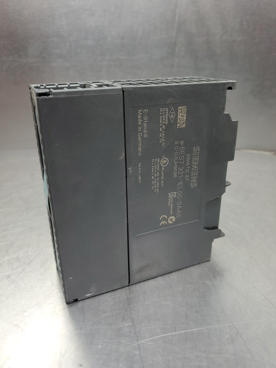 47272105
