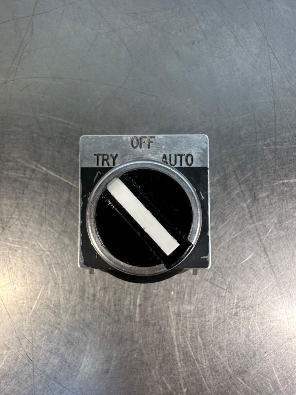 800T-J2 Ser. T Allen Bradley Selector Switch - Nema Type4,13 (4c-40)