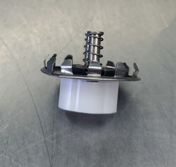 Leviton 4YA99 Lampholder Snap-In Module, 660W 600V.                        5E-29