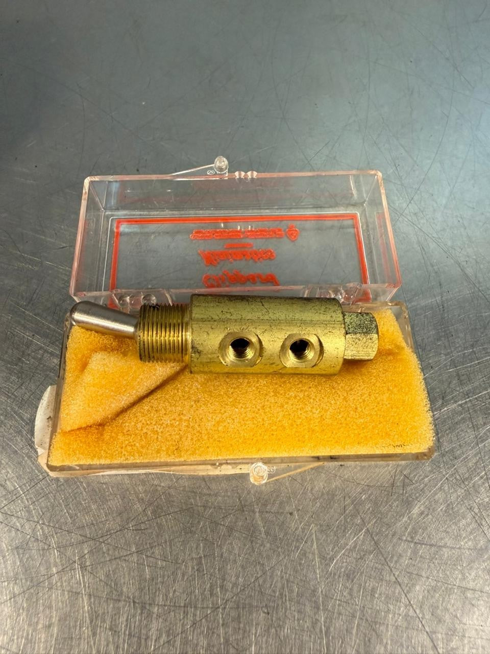 Clippard Valve Normally Closed  510T525 K1-06-054                  (3.1.2)