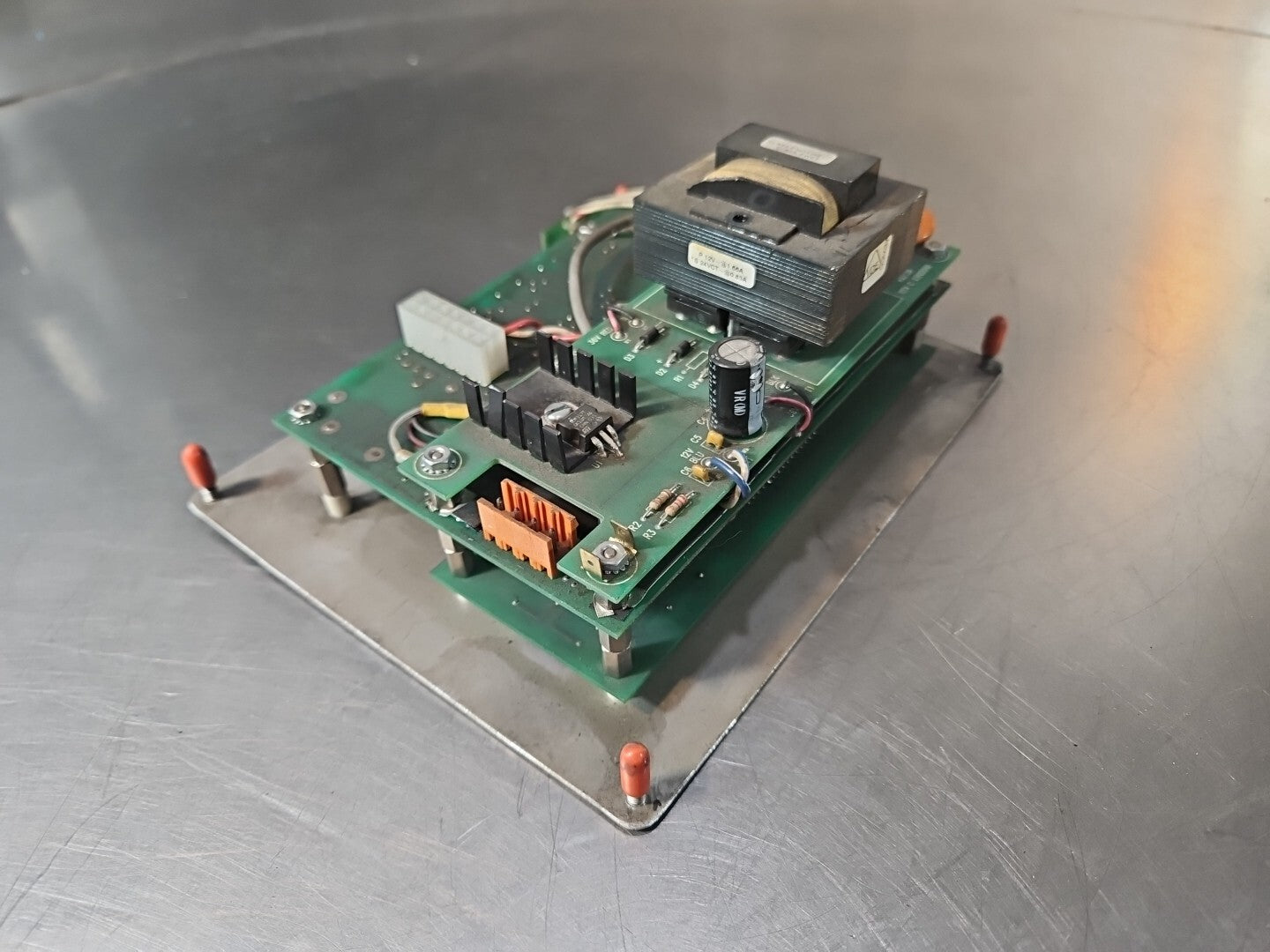 Advantage Electronics 239125 Sentra LE Series Temperature Controller    (BIN642)