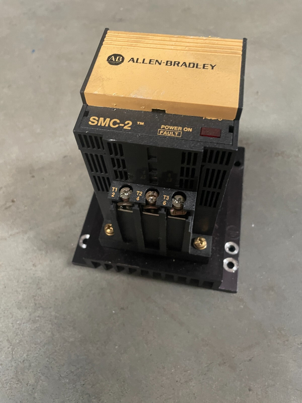 Allen Bradley SMC-2 150-A05NB Motor Controller Series A 380-415VAC