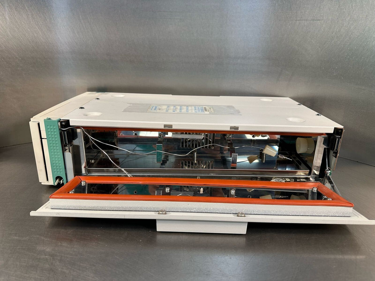Hitachi Transgenomic L-7300 HPLC Column Oven 810-0301 (10.5.1)