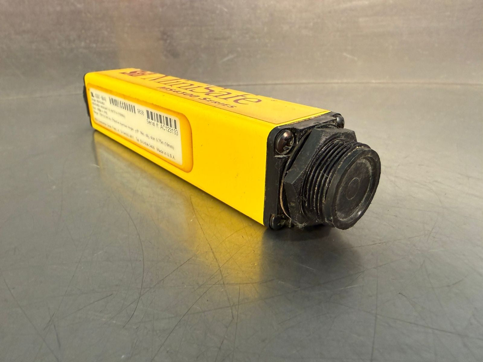 Sti 42687-0040 Ms4304bx Minisafe B Xmtr 4 102Mm 1-30Ft             (7.2.3)