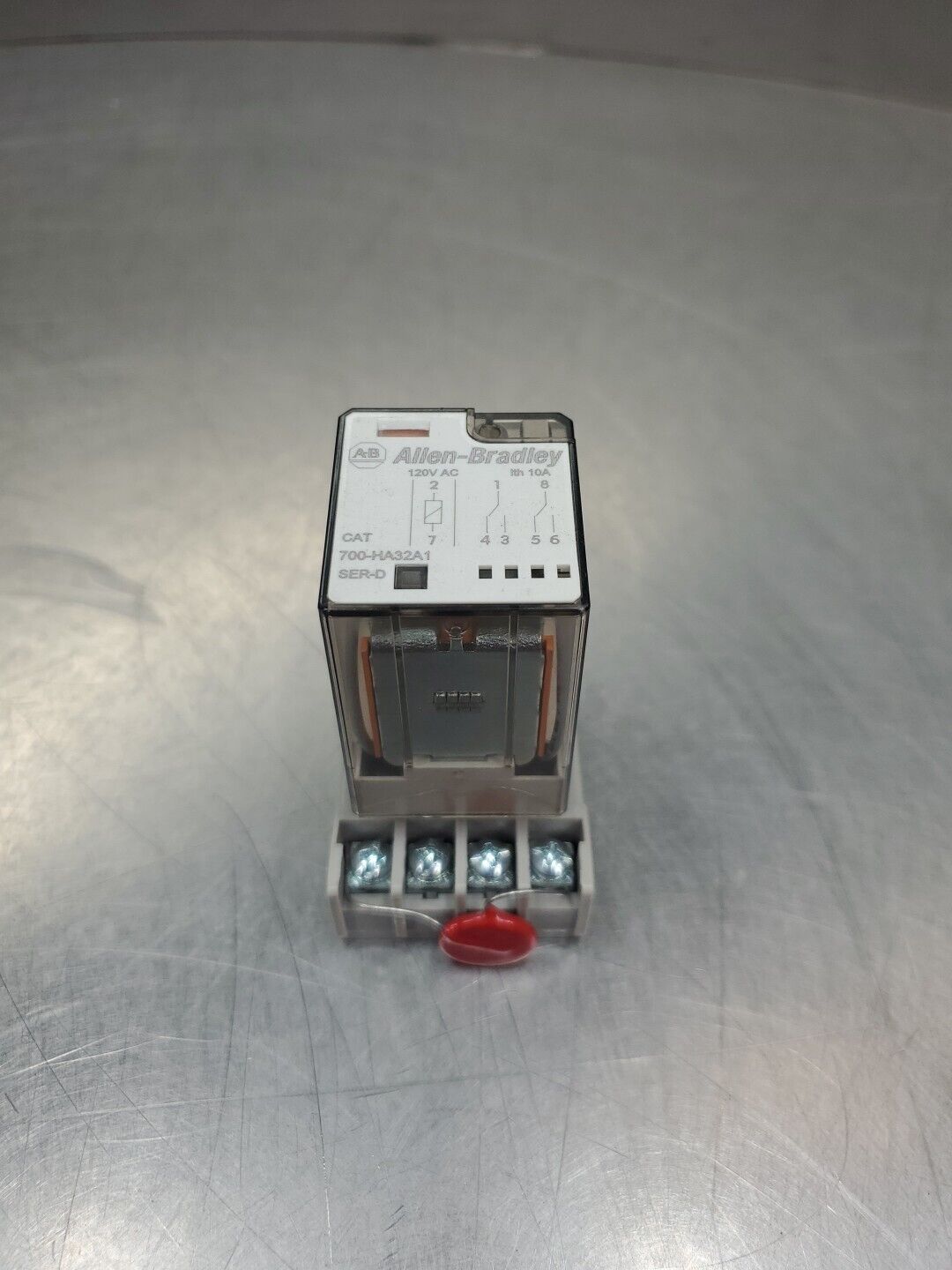 Allen-Bradley 700-HA32A1 Relay, w/700-HN125 AB Base.                       4E-34