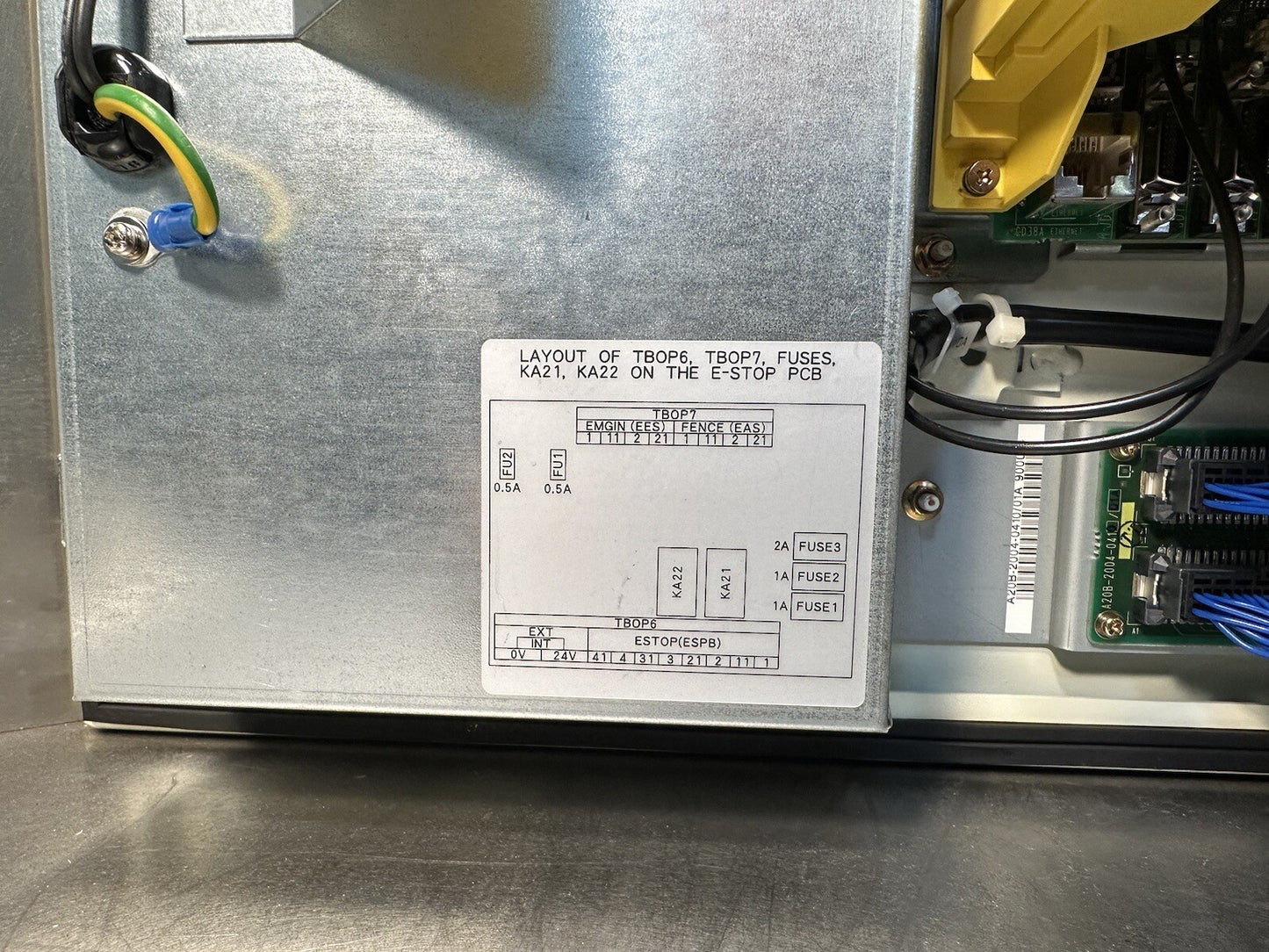 R-30ia Controller A05B-2551-B160 (Fanuc 200ic Industrial Robot)      (BIN-1.6.5)