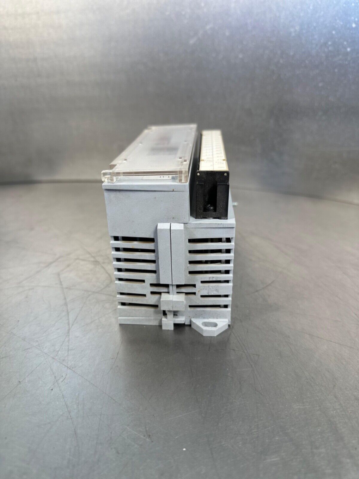 ALLEN BRADLEY 1791-8AC SerB Block I/O Module 120VAC 8 Inputs (3C-25)