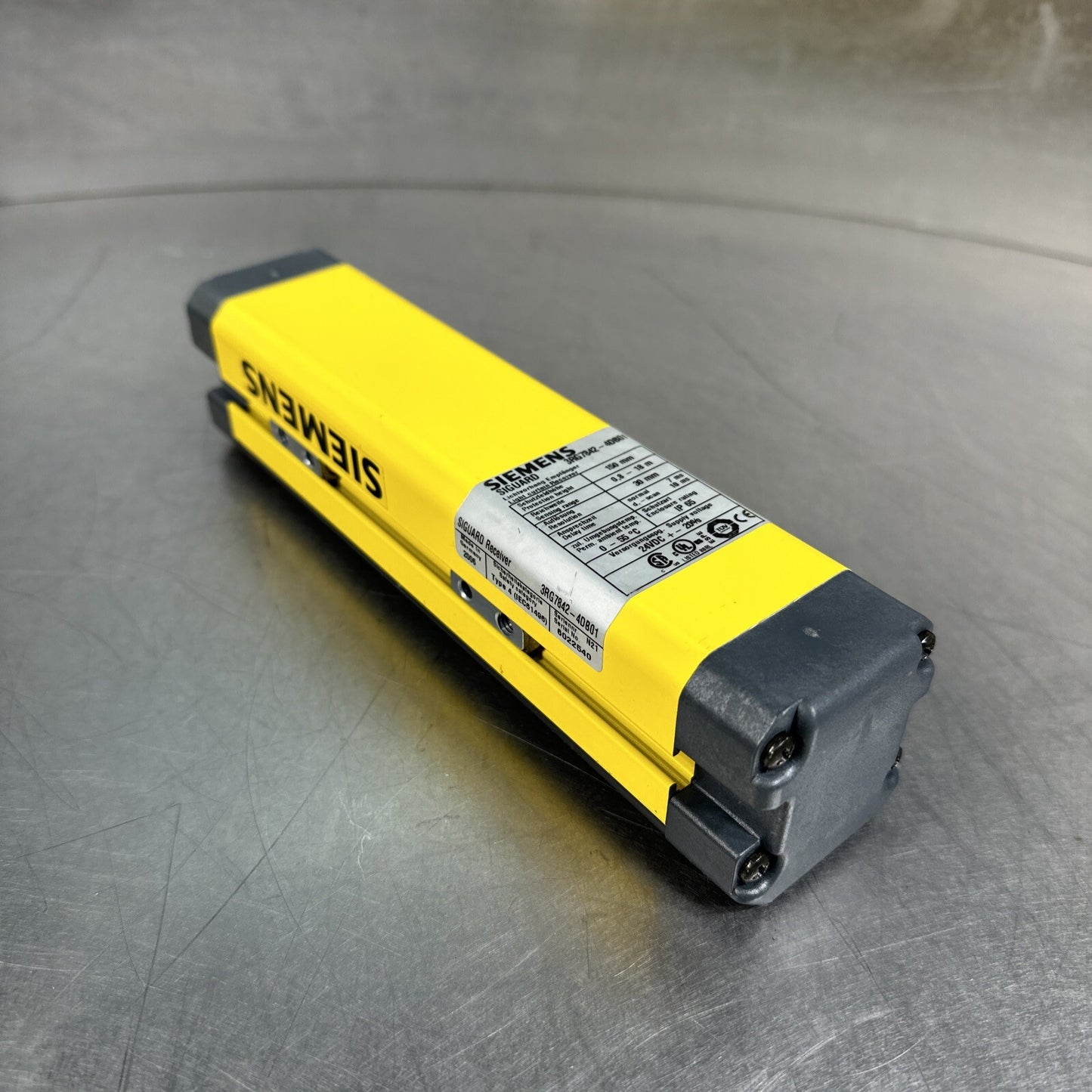 Siemens 3RG7842-4DB01 Siguard Light Curtain Receiver (BIN-1.1.1)