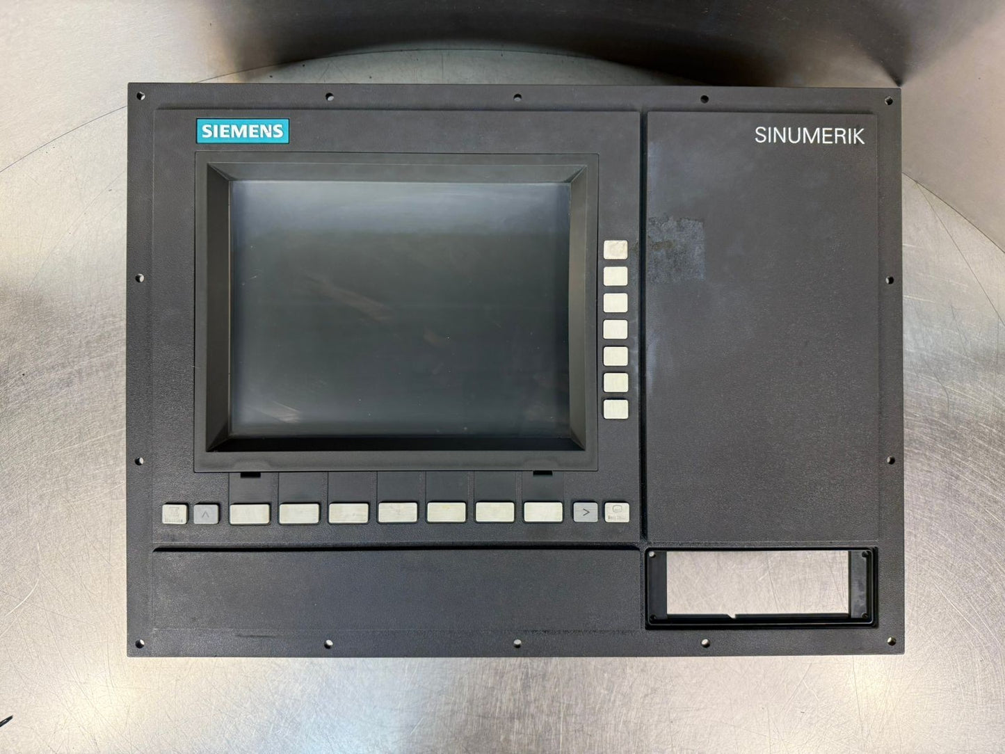 Siemens D0012401-78-092-0300 Sinunerik 840C + 6FC5147-0AA14-0AA2 (9.4.5)